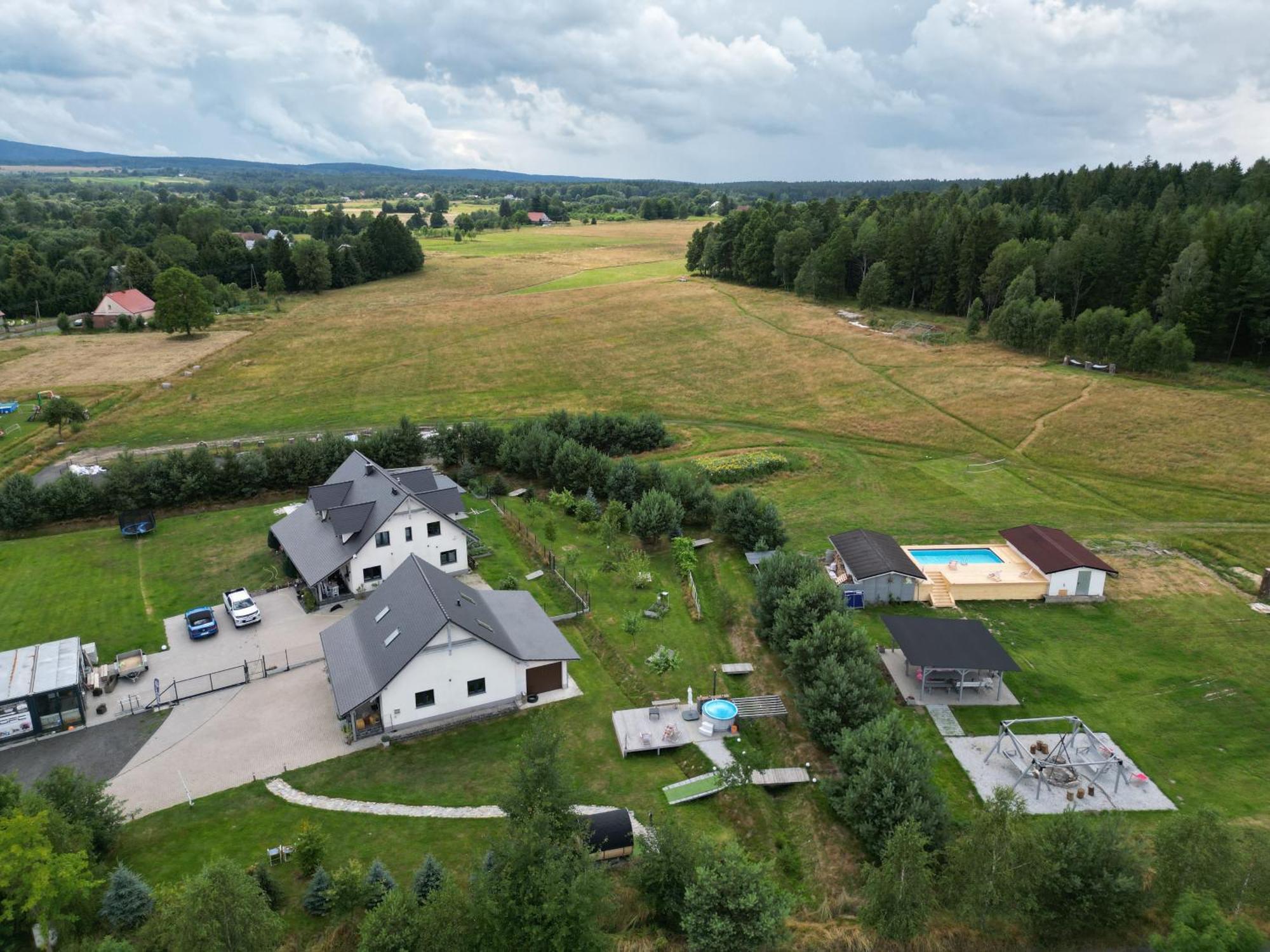 Izerska Baza - Basen, Ebike, Narty, Sauna, Jacuzzi, Las Blisko Swieradow Zdroj - 5D Apartamenty Ґебултув Екстер'єр фото